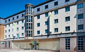 Holiday Inn Express City 3*